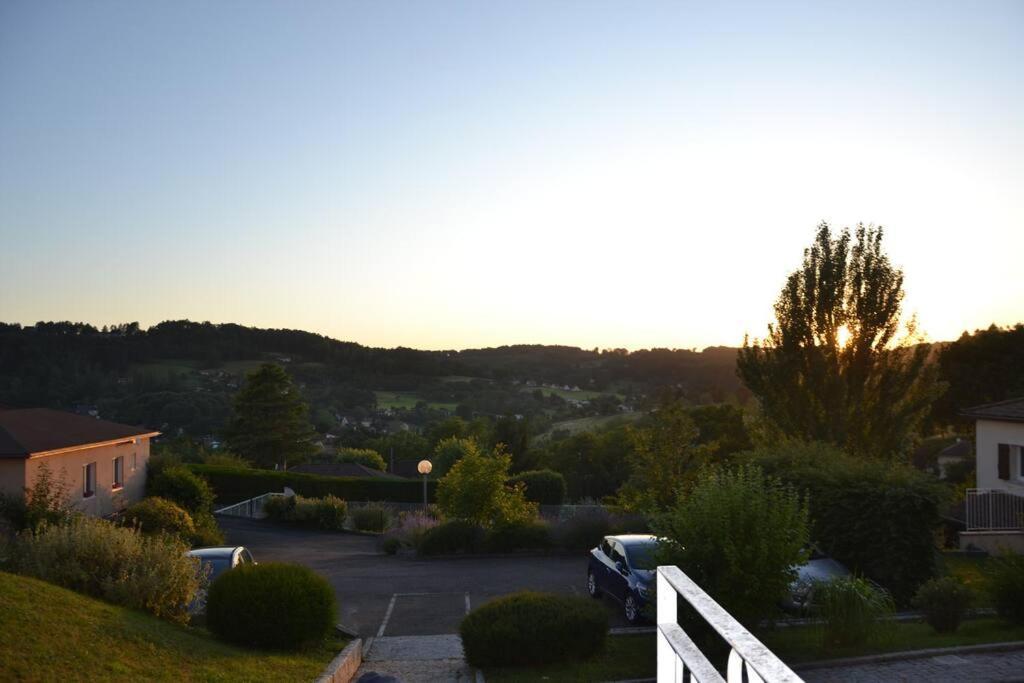 Le N5 Des Hauts De Sarlat Apt Duplex Clim, Piscine, Parking Exterior foto