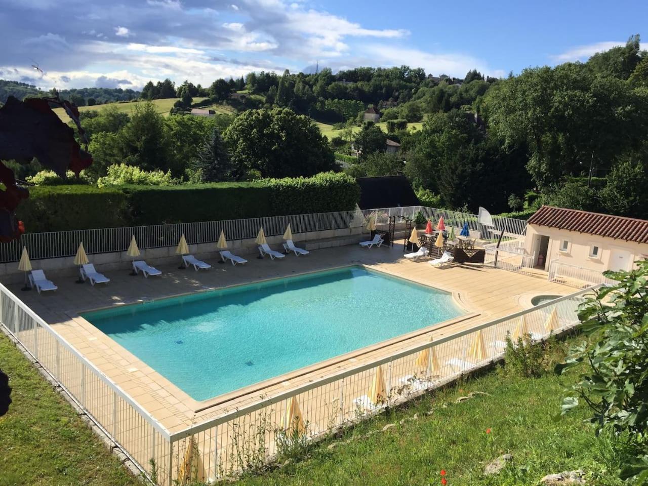 Le N5 Des Hauts De Sarlat Apt Duplex Clim, Piscine, Parking Exterior foto